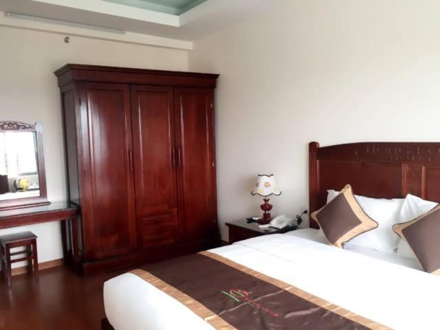 Hong Kong 2 Hotel Vinh Exterior photo