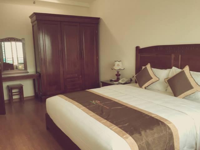 Hong Kong 2 Hotel Vinh Exterior photo